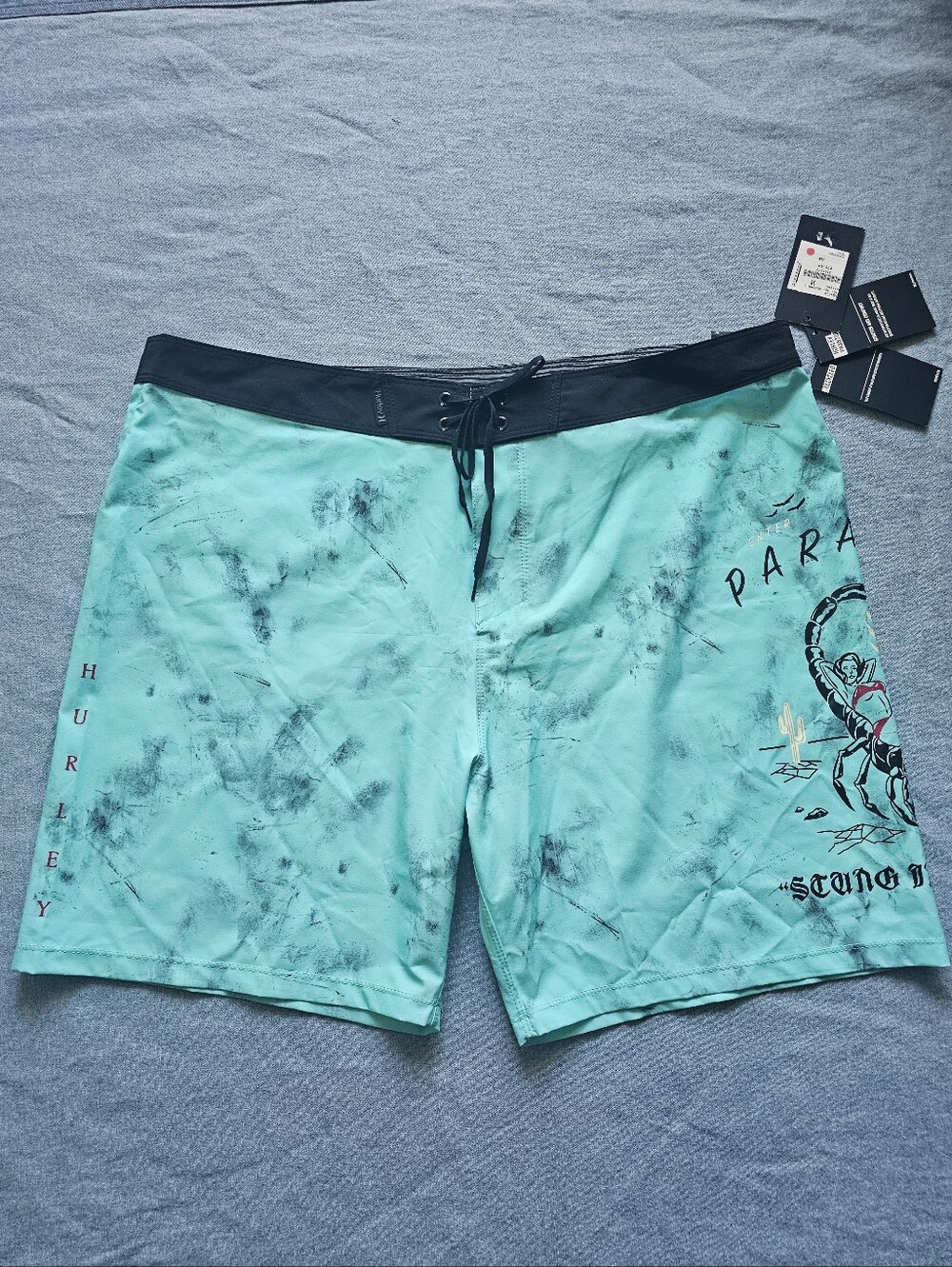 Hurley Phantom Paradise Scorpion Board Shorts Size 38 NWT Surf Swim Beach